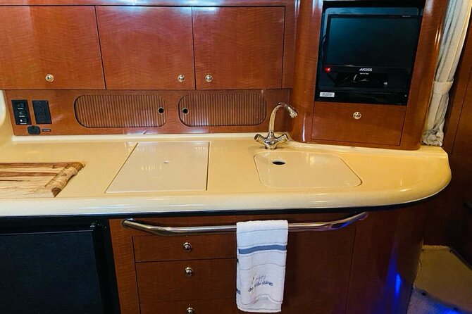 Private VIP Yacht in Punta Cana - Starting with snorkeling in Dominican waters