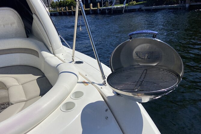 Private Yacht in Punta Cana, Unlimited Drinks and HipHop Music - First stop: snorkeling near fish and coral