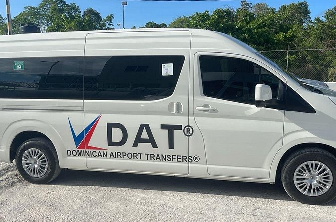 Punta Cana Airport to OCEAN EL FARO (Uvero Alto) R/T - The real value of $240 per group