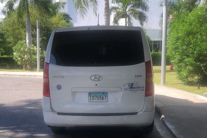 Punta Cana Airport Transfer ⟺ La Romana, Dominicus, Bayahibe - The airport meeting point and first few minutes