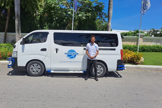 Punta Cana Airport Transfers - Taxis, minivans & coaches - Your first steps after landing at Punta Cana