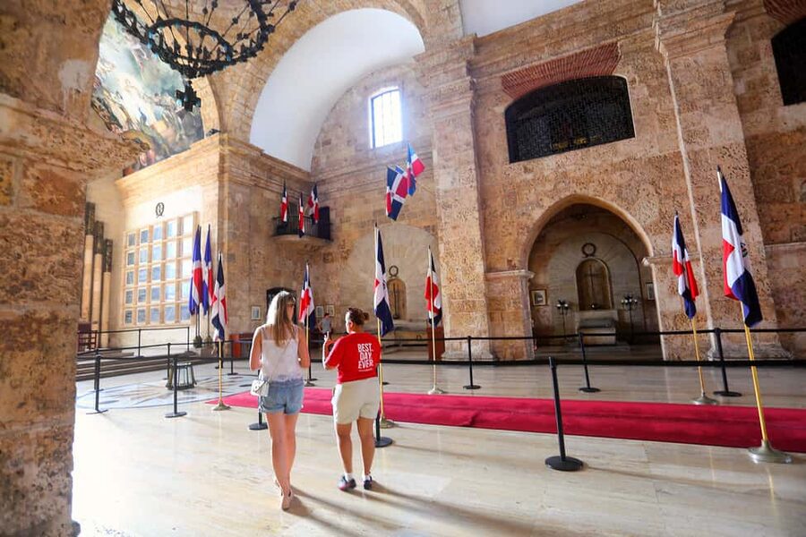 Punta Cana: All-Inclusive Day Trip to Santo Domingo - A traditional Dominican lunch