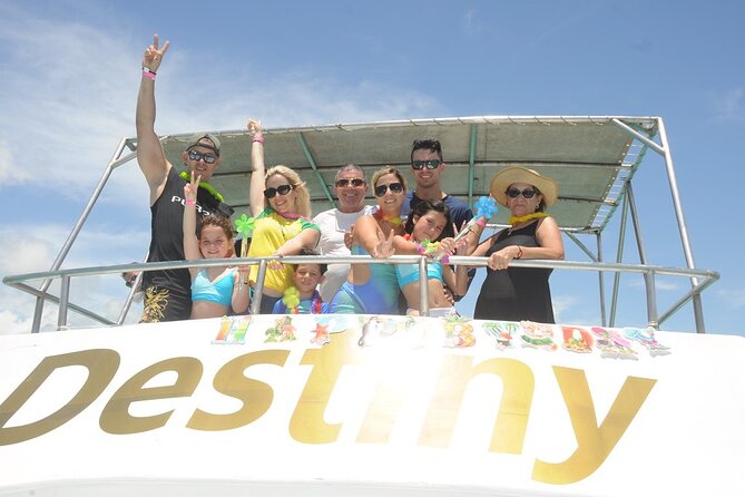 Punta Cana Boat Cruise and Snorkeling with Open Bar - A 3-hour cruise along the Bávaro coast