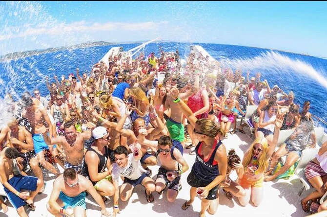 Punta Cana Booze Cruise, Snorkeling, Bar Entertainment Open Bar - Passing Dolphin Island from the boat