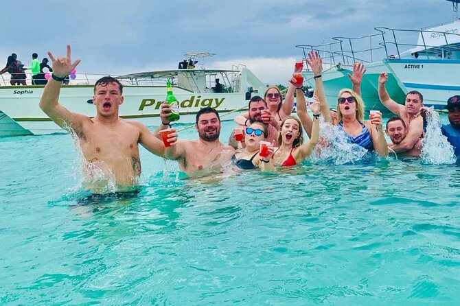 Punta Cana Booze Cruise, Snorkeling, Bar Entertainment Open Bar - How the price compares with the experience