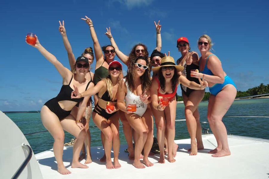 Punta Cana: Booze Cruise with Snorkel and Natural Pool Stop - Why the crew matters here