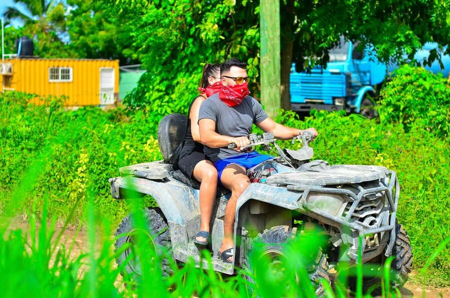 Punta Cana: Buggy or ATV Tour on the Beach and Cenote Visit - The buggy briefing and muddy trail