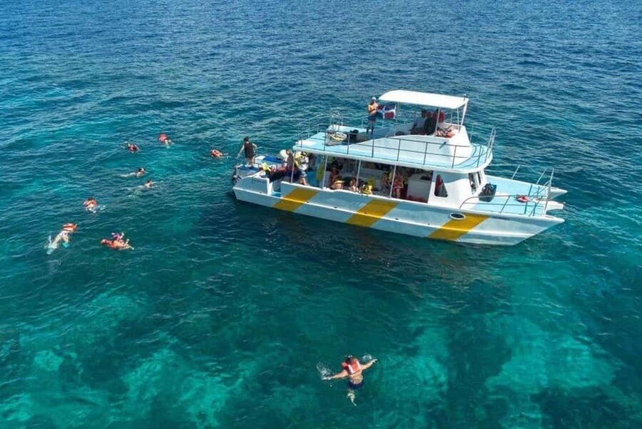 Punta Cana: Catalina Island Snorkeling Trip with Lunch - A full day from La Romana to Catalina Island