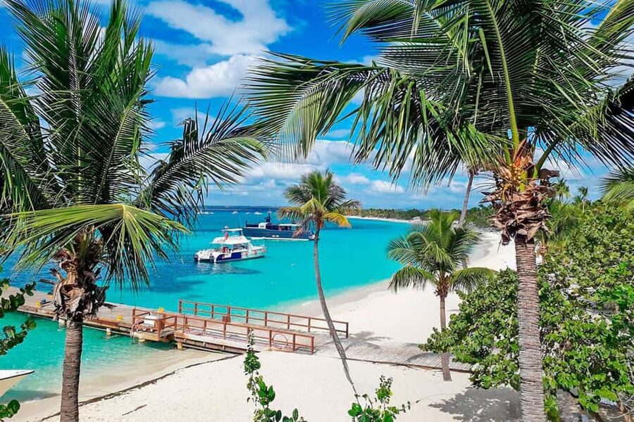 Punta Cana: Catalina Island Snorkeling Trip with Lunch - White sand, warm water, and a slower afternoon
