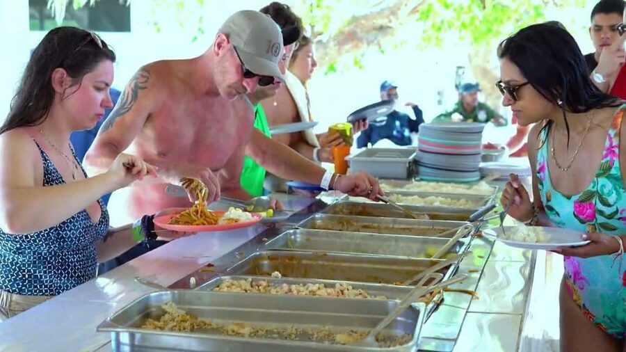Punta Cana: Catalina Island Snorkeling Trip with Lunch - What the $100 price really covers