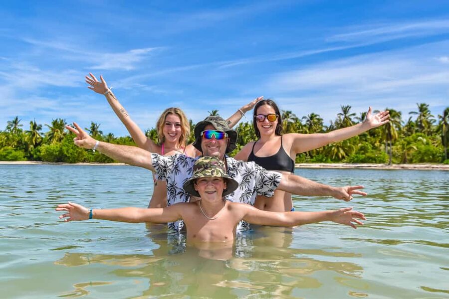 Punta Cana: Catamaran Family Tour - Drinks, nachos, music, and a children’s show