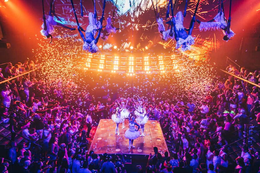 Punta Cana: Coco Bongo Nightclub Experience with Transfer - Coco Bongo is a show first, club second