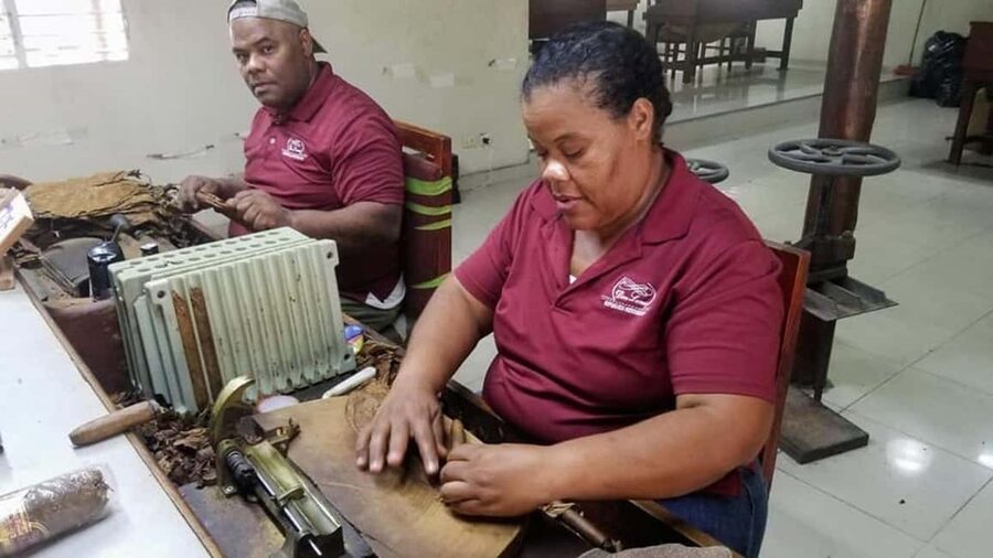 Punta Cana: Don Lucas Cigar Factory & Rum Tour with Pickup - Four Dominican specialties in one artisan complex