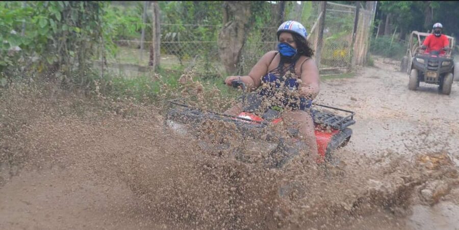 Punta Cana : Done Buggy Excursions AtV /cenote on the Beach - Coffee, cocoa, and mamajuana, with a shopping warning