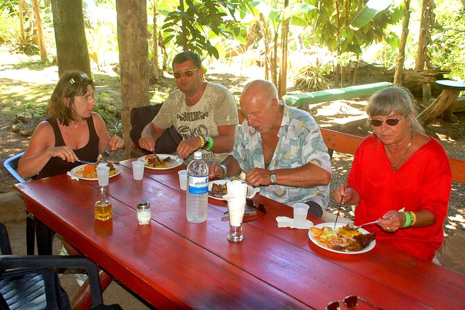 Punta Cana: Eco Jungle Tour - Yuca Yena farm adds food and local context