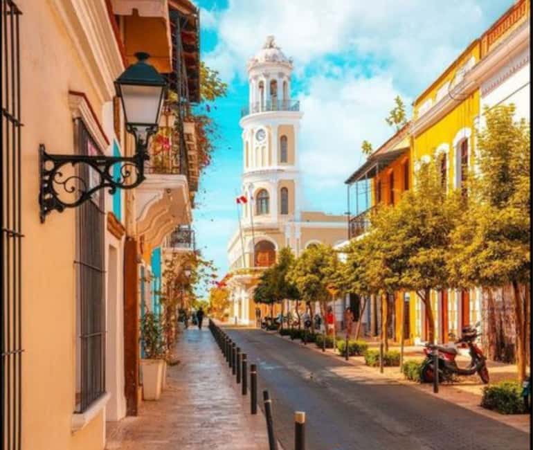 Punta Cana: Experience the essence of Santo Domingo with lunch and the Colonial Zone - Guide quality and the value of a group tour