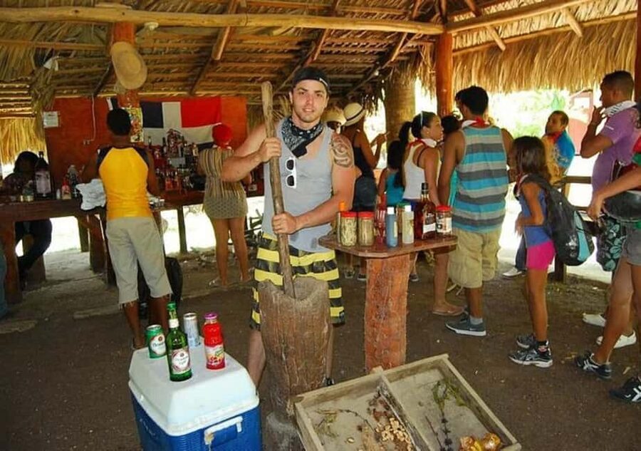Punta Cana: Horseback riding on the beach with pickup - Riding through palms and countryside