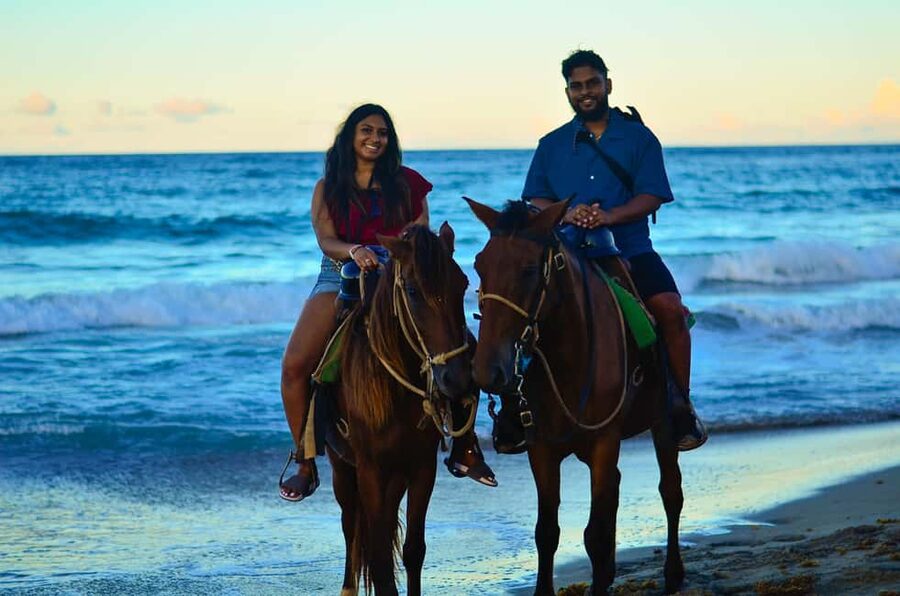 Punta Cana: Horseback Riding Tour with Sunset at Macao Beach - The return ride and the local café stop