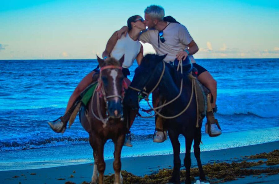 Punta Cana: Horseback Riding Tour with Sunset at Macao Beach - Booking advice and small details that matter