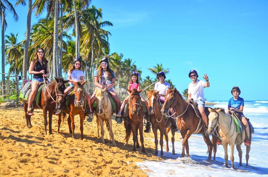 Punta Cana: Macao Beach & Forest Horseback Riding Tour - Who should book this experience