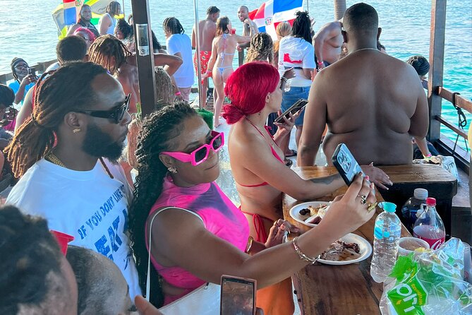 Punta Cana Noahs Ark Party Boat with Open Bar DJ - How reliable is the organization?