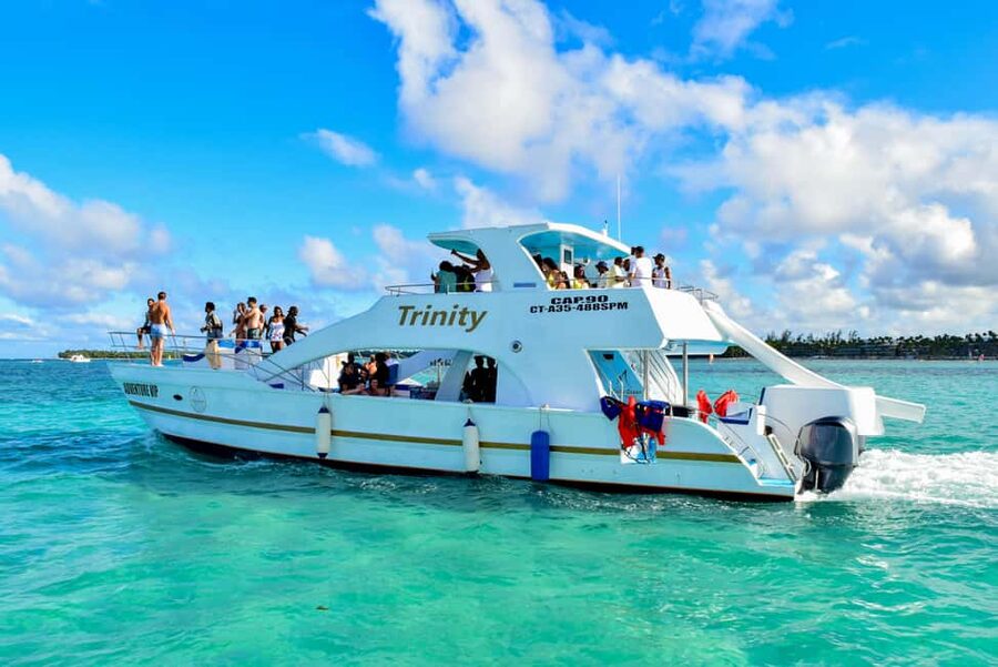 Punta Cana Party Boat (Adults only) - Music, entertainment, and the social side