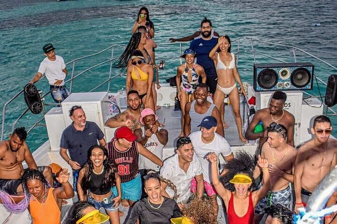 Punta Cana: Party Boat + Snorkeling Diving Music Drink Open Bar - The catamaran party: music, drinks, and sea views