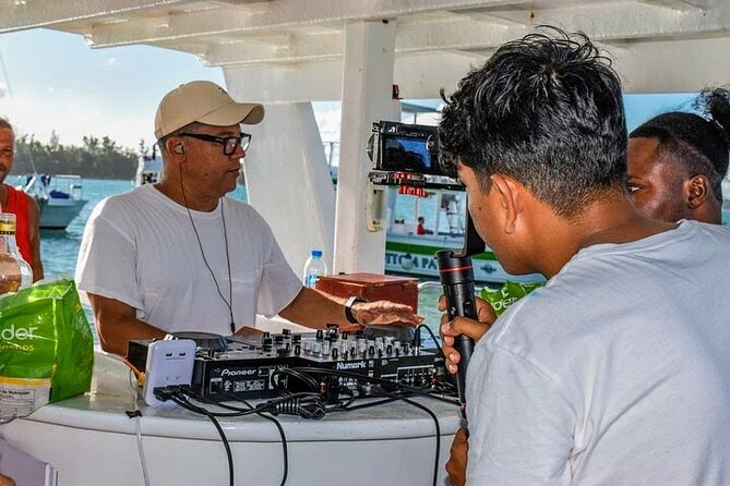 Punta Cana: Party Boat + Snorkeling Diving Music Drink Open Bar - Leaving from Bavaro Beach