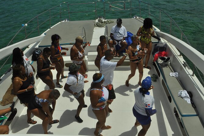 Punta Cana Party Boat Snorkeling with Music DJ and Open Bar - Music, crew, and the real party atmosphere