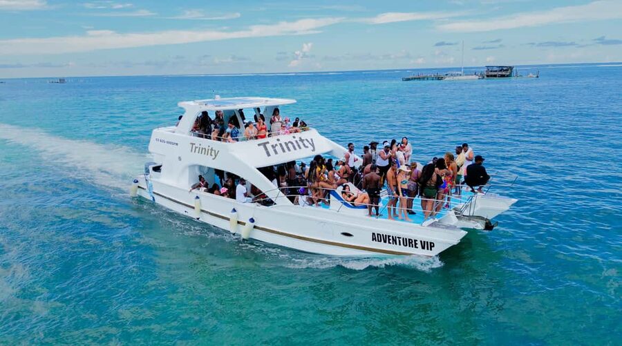 Punta Cana: Party Boat with Snorkeling, Open Bar And Hip Hop - The catamaran ride and open bar