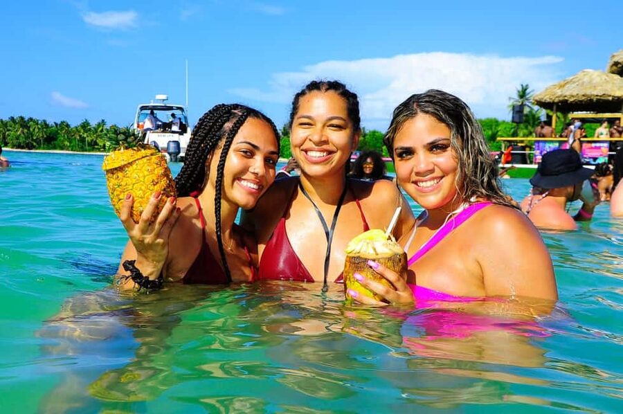 Punta Cana: Party Boat with Snorkeling, Open Bar And Hip Hop - Thirty minutes at the coral reef