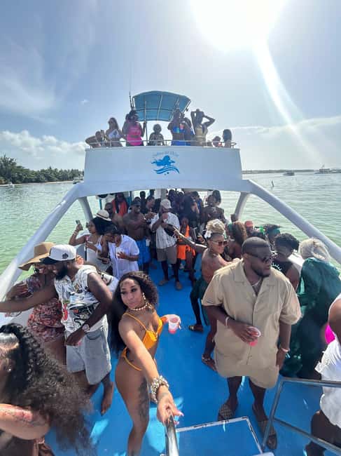 Punta Cana: Party Boat with Snorkeling, Open Bar And Hip Hop - A brief look toward Dolphin Island