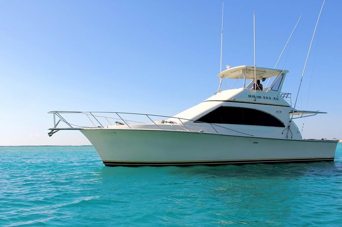 Punta Cana Private Fishing Charter boat Fortuna 42' - Leaving Punta Cana at 7:30 am