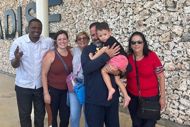 Punta Cana private Minivan Airport Transfers - Reliable timing for late flights and return pickups