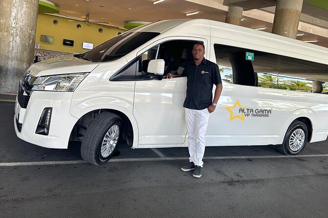 Punta Cana private Minivan Airport Transfers - Family travel, luggage, and child seats