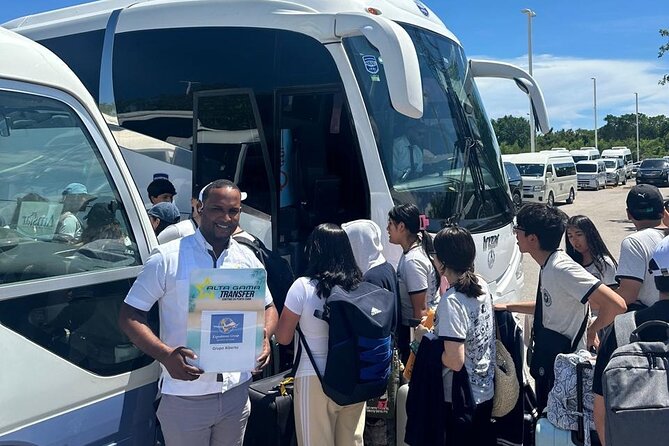 Punta Cana private Minivan Airport Transfers - What the 10 to 30 minute ride is really like