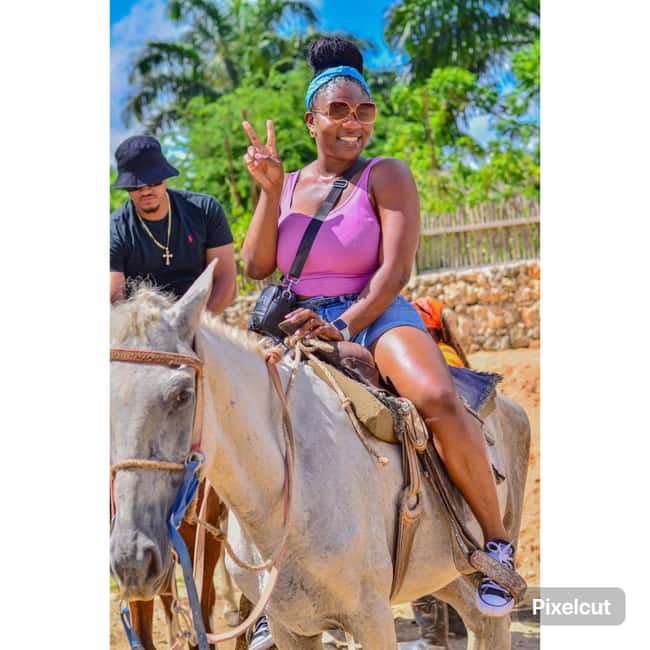 Punta Cana: Samaná Cayo Levantado & El Limón Waterfall Tour - Who Should Book This Samaná Excursion?