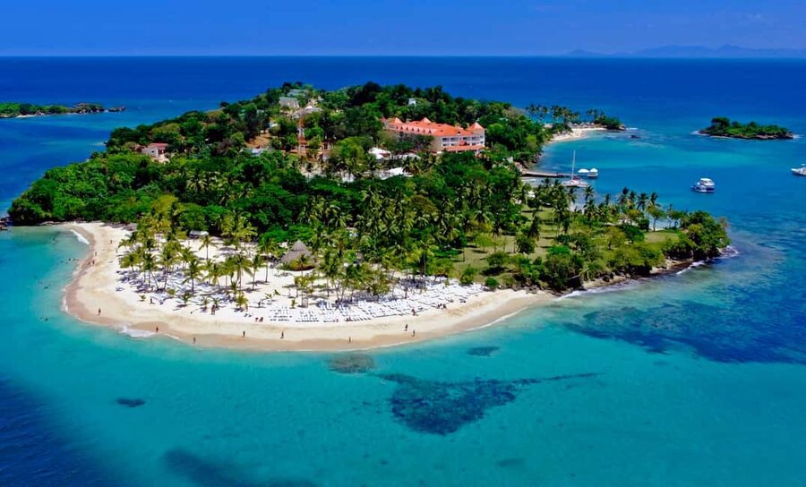 Punta Cana: Samaná Whale Watching, Bacardi & Limon Falls - Dominican lunch after the waterfall