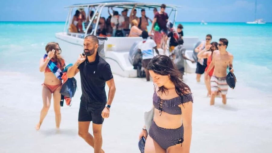 Punta Cana: Saona Island All Included Open Bar Catamaran - Arriving on Saona around 11:45 a.m.