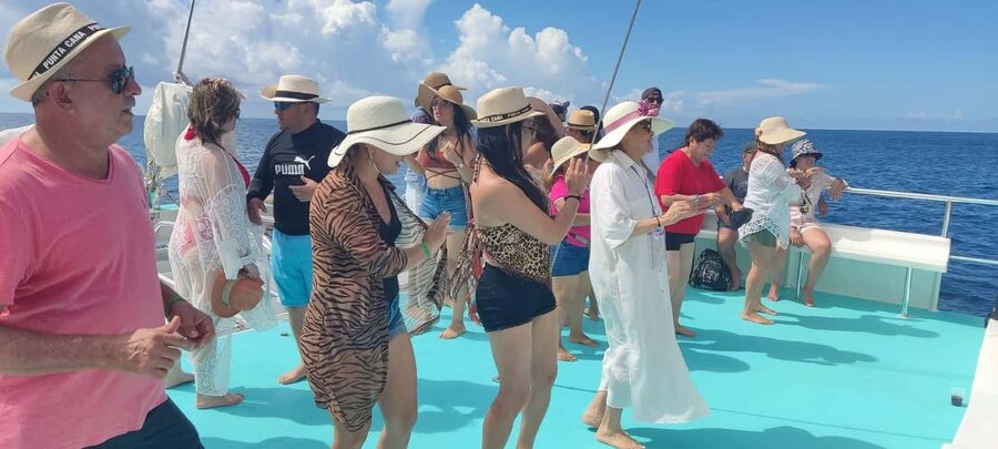 Punta Cana: Saona Island Catamaran Adventure with Lunch - A Dominican buffet and open bar