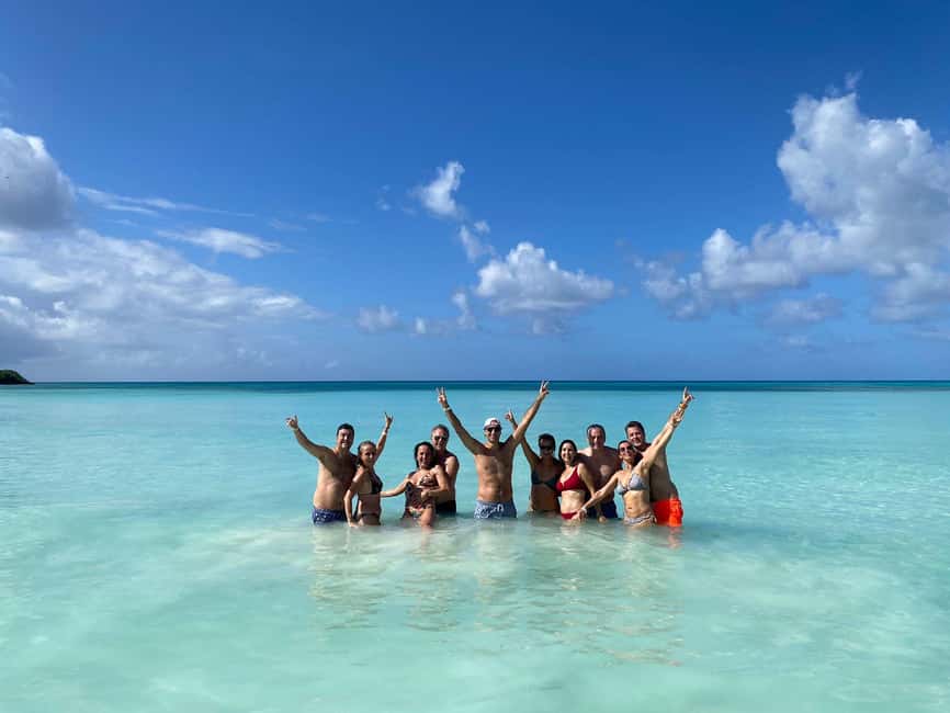 Punta Cana: Saona Island VIP 4 first-class beach and sunset - Guides, languages, and the pace of the day