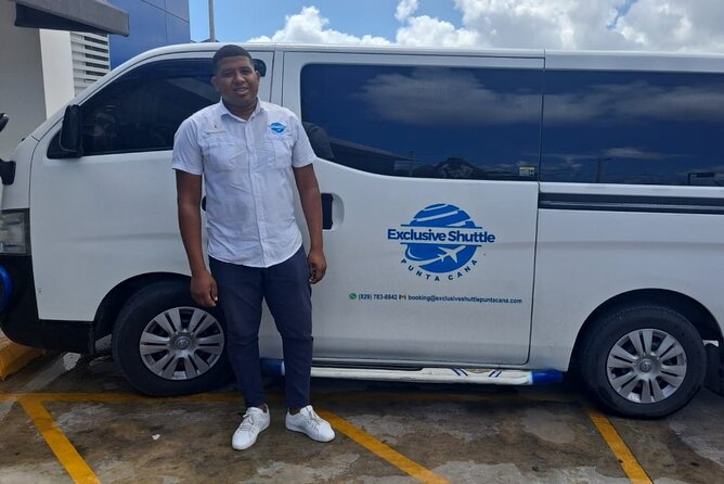Punta Cana VIP Airport Transfers, Shuttle & Transportation - Finding your driver after customs