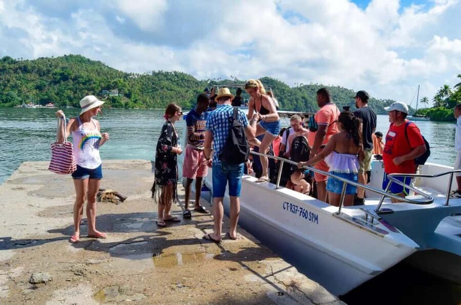 Punta Cana: Whale Watching, Cayo Levantado & Limon Waterfall - The long return to Punta Cana