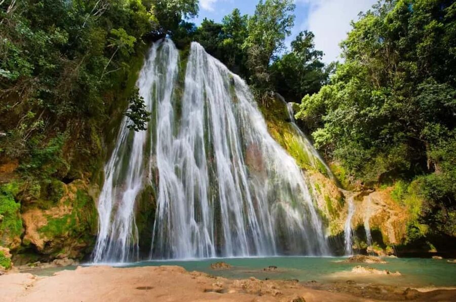 Punta Cana: Whale Watching, Cayo Levantado & Limon Waterfall - Crossing to the Samaná Peninsula by boat