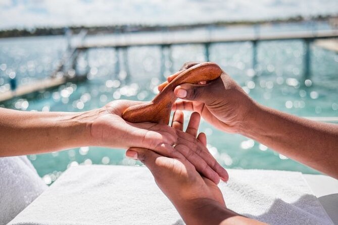 Reef Explorer Half Day Trip - A short massage and a stop at the health bar