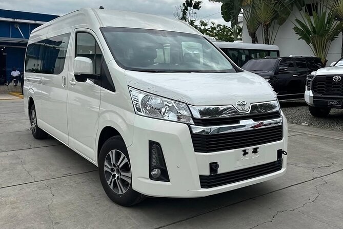 Round-Trip from punta cana airport to bavaro - Air conditioning and Wi-Fi after your flight