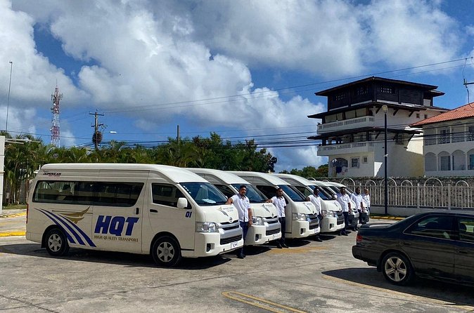 “Round-Trip Private Transfer: Punta Cana Airport ↔ Uvero Alto ” - What the driver service is really like