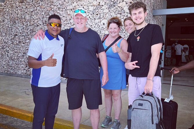RoundTrip private transfers from punta cana to uvero alto área - What the five-star service detail tells you