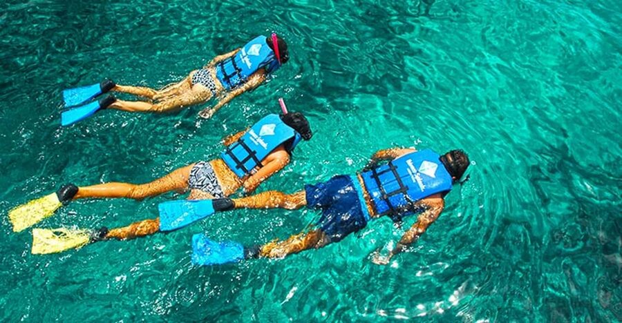 Sailing Splash Tour Speedboat, Snorkel, and Catamaran - Guides, groups, and the pace of the day