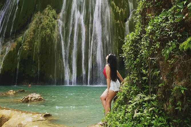 Samaná Experience Whale – The Lemon Waterfall & Bacardi Island - The early coach ride through eastern Dominican towns